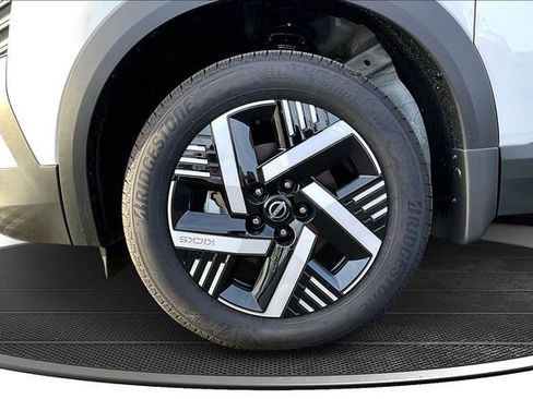 New 2026 Nissan Kicks SV FWD image 11