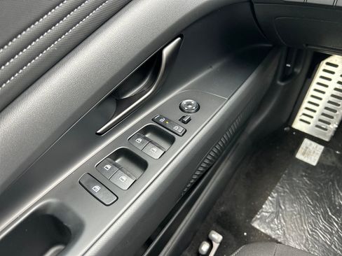 New 2026 Hyundai Elantra Sport FWD image 11