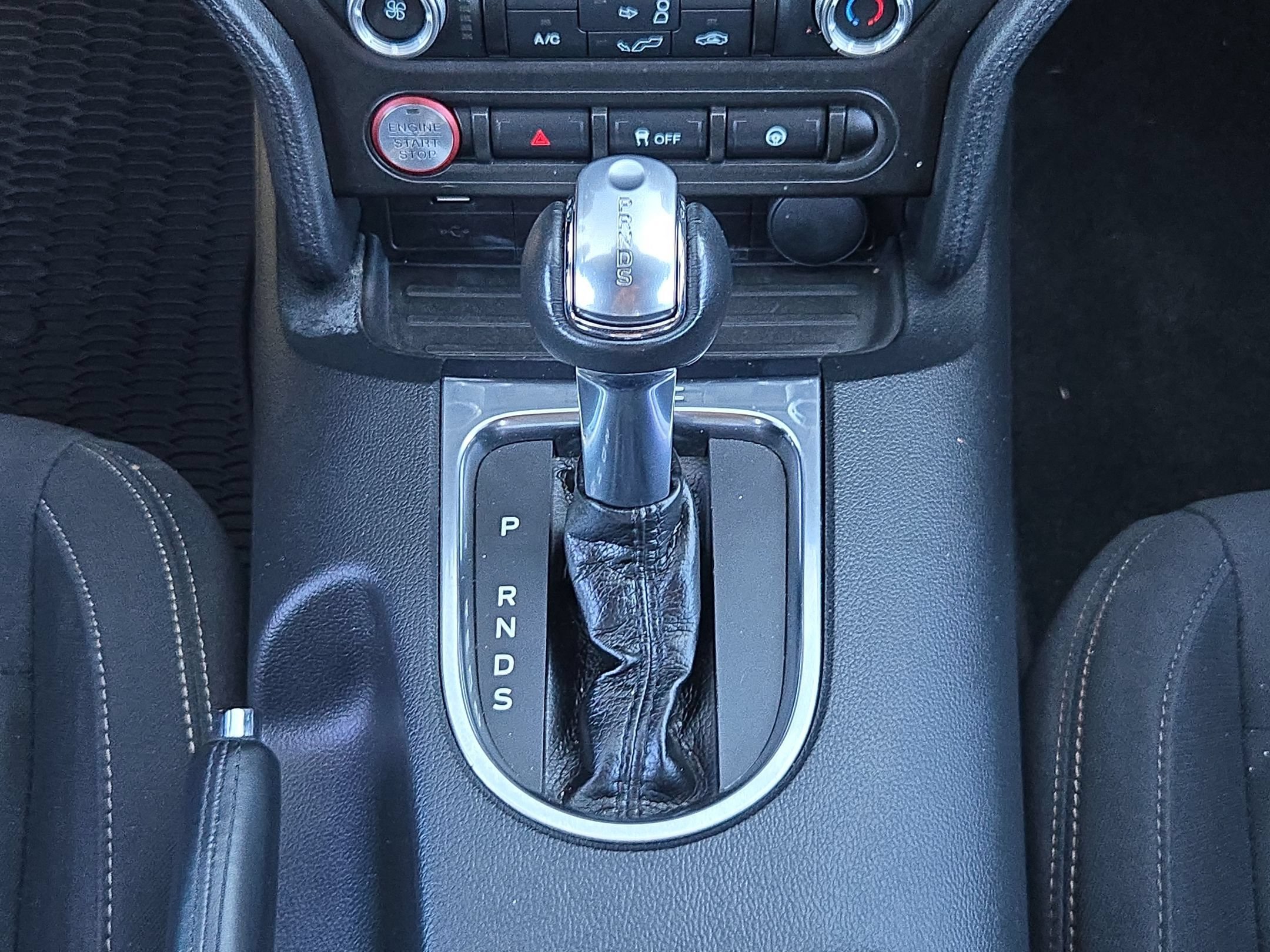 Used 2018 Ford Mustang Coupe RWD image 19