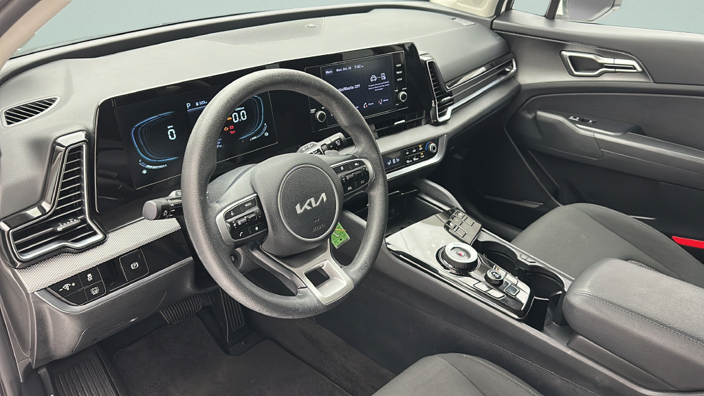 Used 2024 Kia Sportage LX AWD/4WD image 11