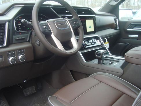 New 2026 GMC Sierra 1500 Denali w/ Denali Reserve Package image 9