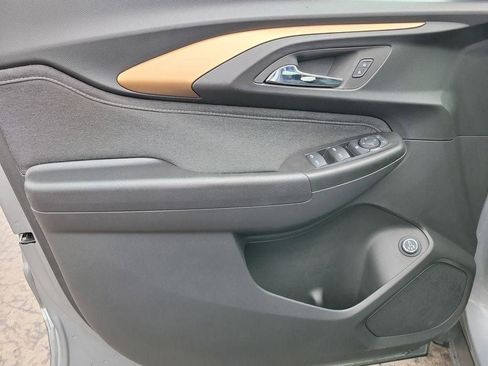 Used 2023 Chevrolet TrailBlazer ACTIV w/ Sun and Liftgate Package image 10