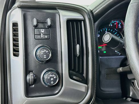 Used 2018 GMC Sierra 1500 SLT AWD/4WD image 11