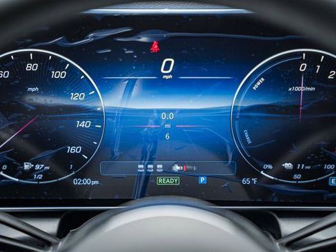 New 2025 Mercedes-Benz GLC 350e 4MATIC image 40