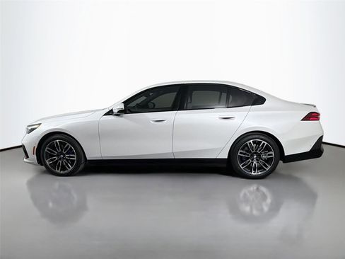 New 2026 BMW 530i w/ M Sport Package RWD image 9