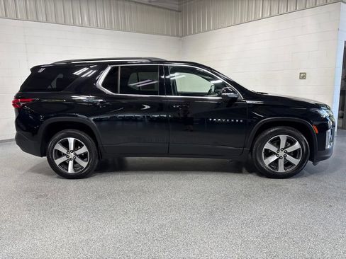 Used 2023 Chevrolet Traverse LT w/ LT Premium Package AWD/4WD image 8
