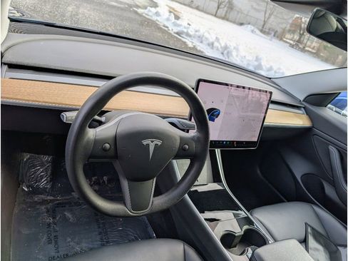 Used 2020 Tesla Model 3 Long Range image 18