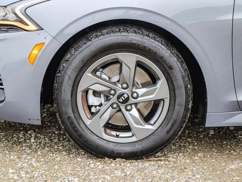 Used 2021 Kia K5 LXS image 9