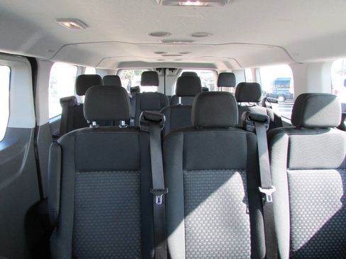 Used 2023 Ford Transit 350 XLT image 27