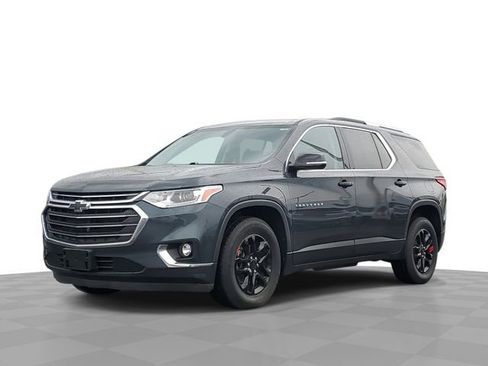 Certified 2018 Chevrolet Traverse LT AWD/4WD image 1