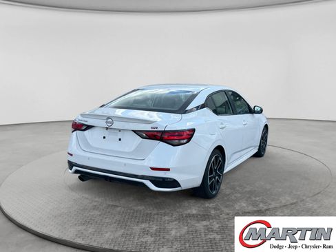 Used 2025 Nissan Sentra SR FWD image 5