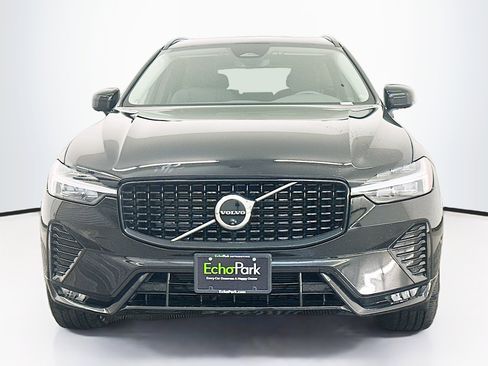 Used 2025 Volvo XC60 B5 Plus image 2