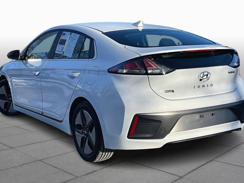 Used 2022 Hyundai Ioniq SEL image 12