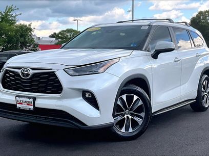 Used 2023 Toyota Highlander XLE
