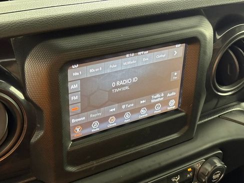 Used 2022 Jeep Wrangler Unlimited Sport AWD/4WD image 31