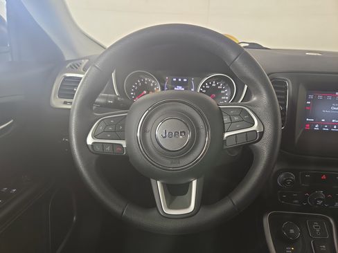 Used 2019 Jeep Compass Sport image 14