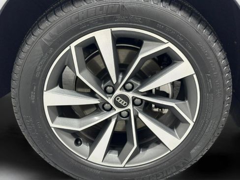 Certified 2023 Audi Q5 2.0T Premium w/ Convenience Package image 12