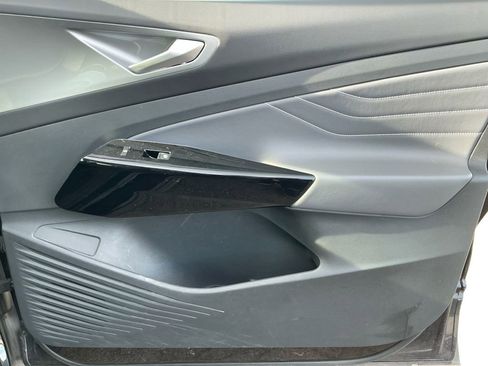 Used 2023 Volkswagen ID.4 Pro S image 16