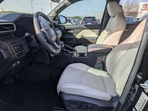 Used 2025 Toyota Tacoma Limited image 26