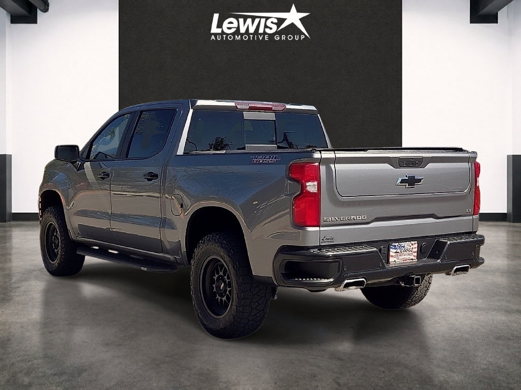 Used 2022 Chevrolet Silverado 1500 LT Trail Boss w/ LT Trail Boss Premium Package AWD/4WD image 3