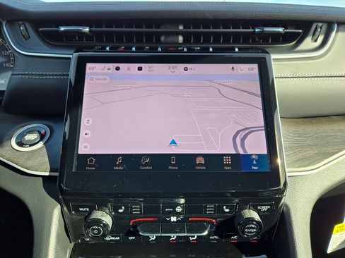 New 2025 Jeep Grand Cherokee Limited image 23