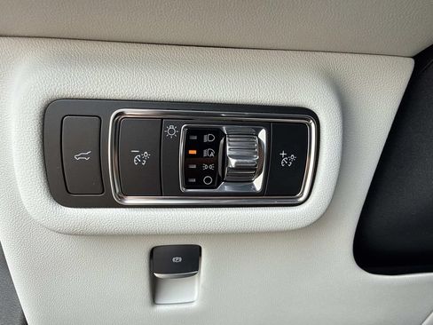 New 2026 Lincoln Nautilus Premier AWD/4WD image 32
