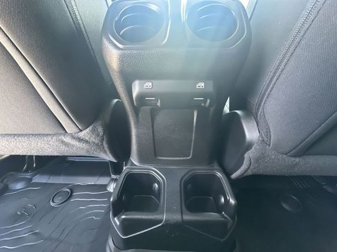 Used 2021 Jeep Wrangler Unlimited Sport image 21