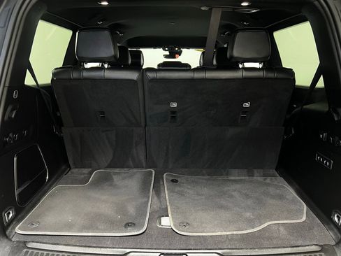 Used 2024 Jeep Wagoneer Series II w/ Flexible Seating Group image 29