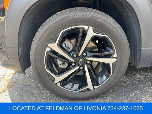 Used 2023 Chevrolet TrailBlazer RS w/ Sun and Liftgate Package AWD/4WD image 5