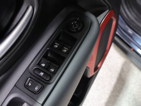 Used 2022 Jeep Renegade Trailhawk AWD/4WD image 12