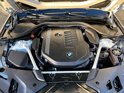 Used 2022 BMW 540i xDrive w/ M Sport Package image 29
