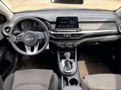 Used 2023 Kia Forte LXS FWD image 7