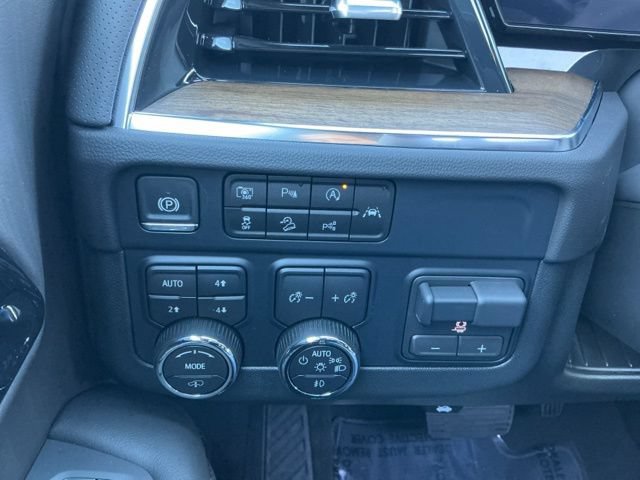 New 2025 Chevrolet Tahoe High Country AWD/4WD image 21