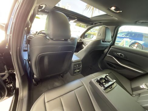 Certified 2025 BMW 330i Sedan image 23