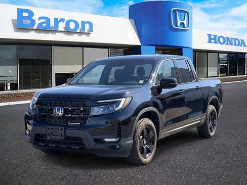 Used 2025 Honda Ridgeline Black Edition image 2