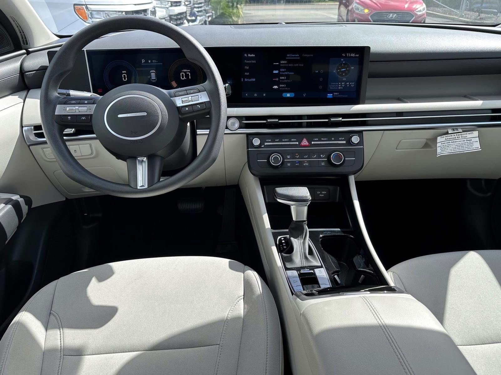 Used 2025 Hyundai Tucson SE AWD/4WD image 15