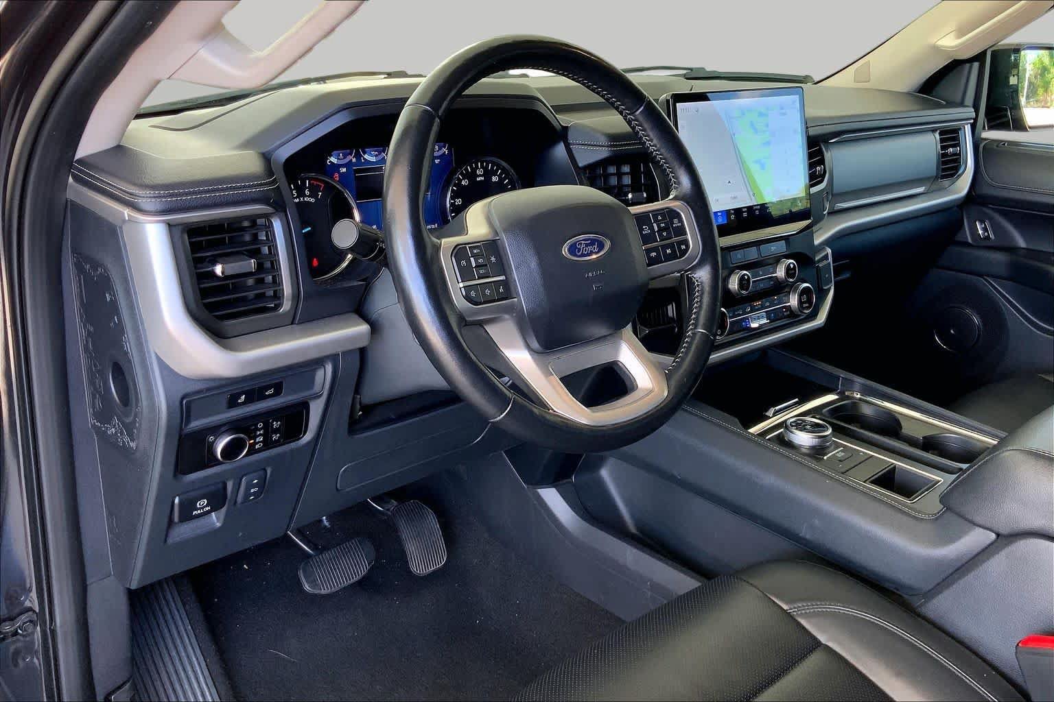 Used 2024 Ford Expedition Max XLT RWD image 17