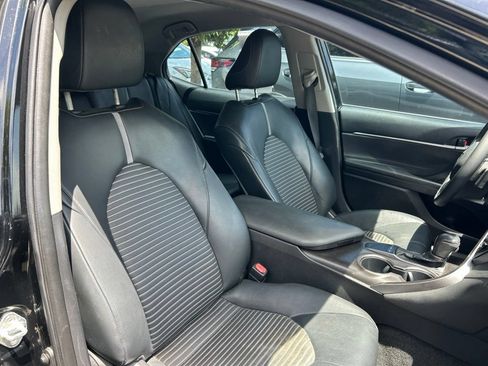 Used 2022 Toyota Camry SE FWD image 34