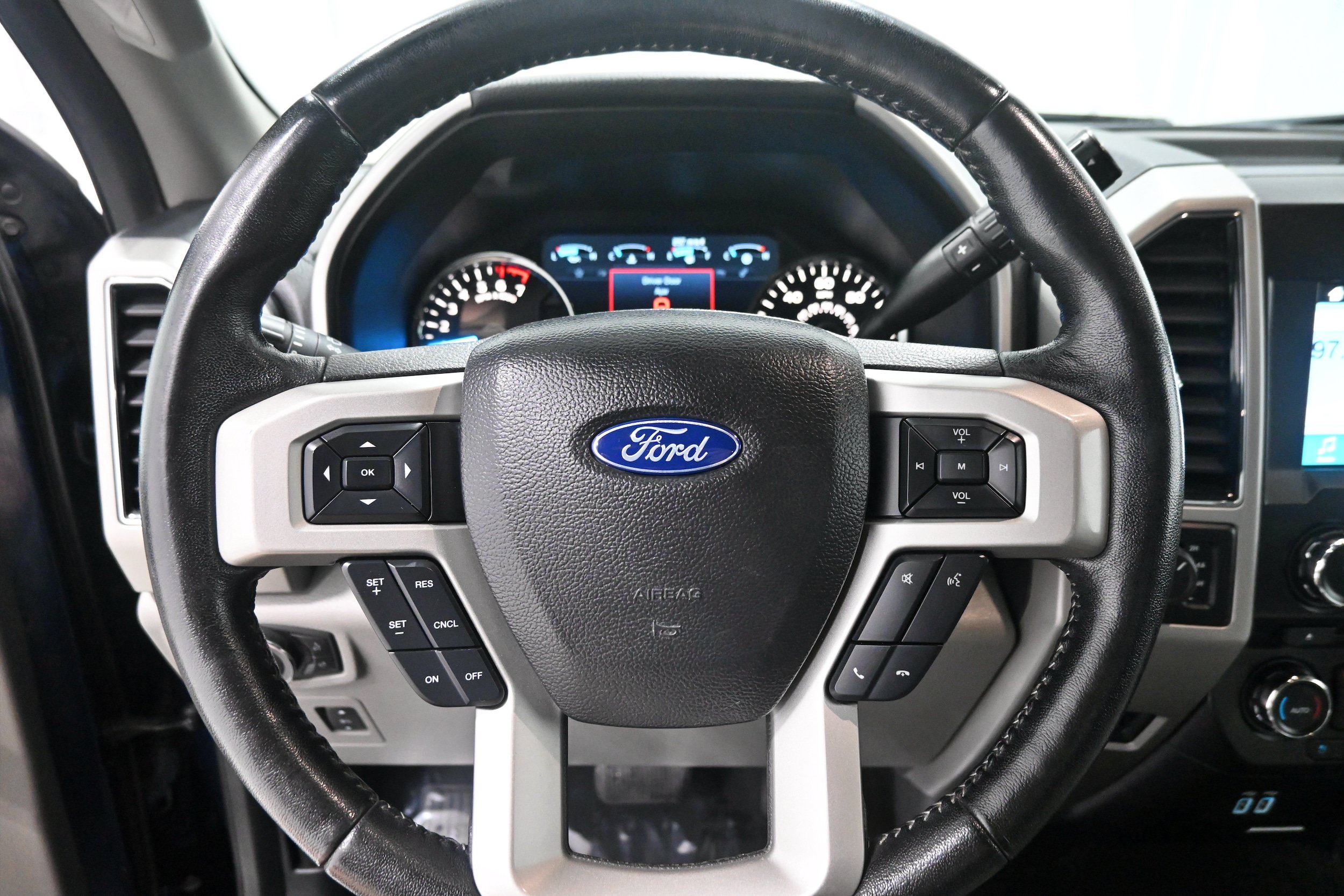 Used 2018 Ford F150 Lariat AWD/4WD image 7