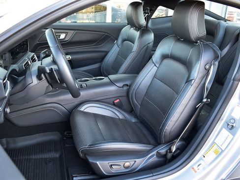 Used 2024 Ford Mustang GT Premium image 4