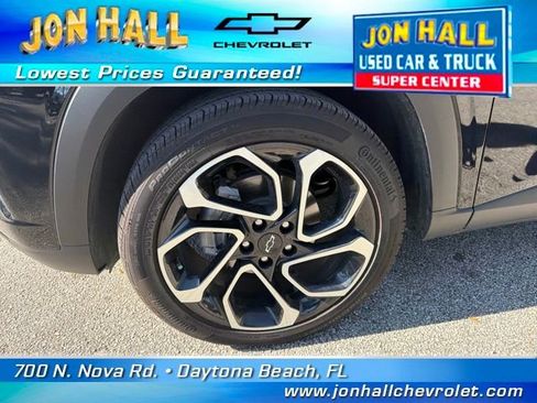 Used 2025 Chevrolet Trax RS w/ Sunroof Package image 14