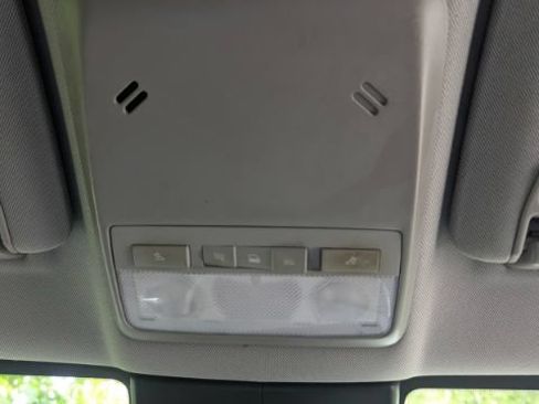 Used 2020 Chevrolet Trax LS FWD image 34