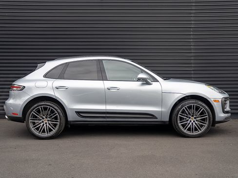 Certified 2026 Porsche Macan AWD/4WD image 28