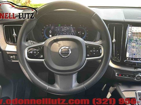 Used 2022 Volvo XC60 B6 Inscription w/ Advanced Package AWD/4WD image 18