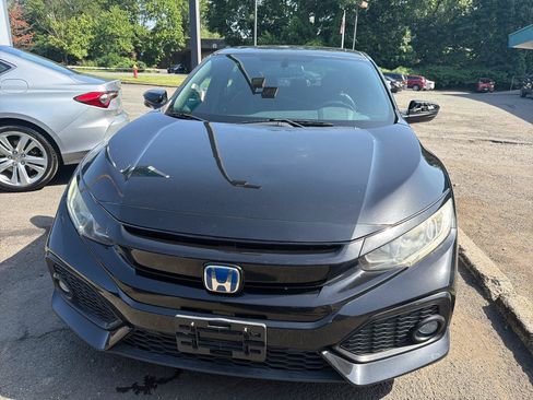 Used 2017 Honda Civic EX-L image 2