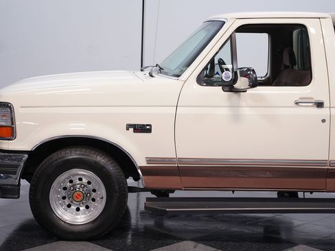 Used 1993 Ford F150 XLT image 19