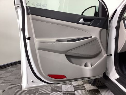 Certified 2021 Hyundai Tucson SE w/ Cargo Package image 26