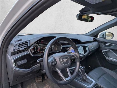 Used 2021 Audi Q3 2.0T Premium Plus image 9