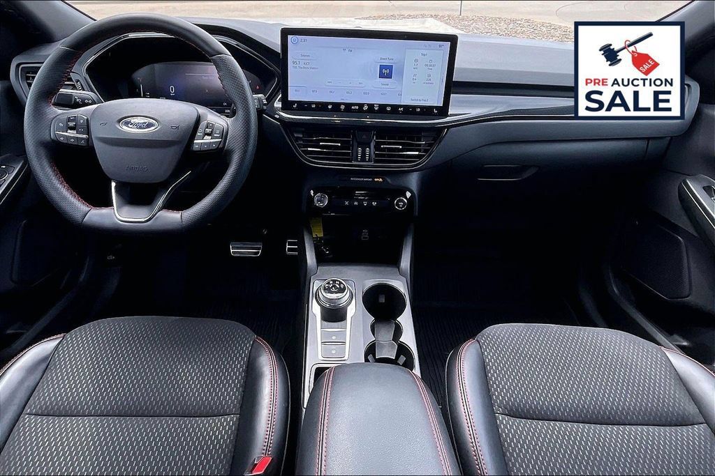 Used 2024 Ford Escape ST-Line w/ Tech Pack #1 AWD/4WD image 15