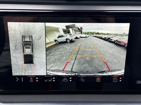 Used 2025 GMC Sierra 1500 Denali w/ Denali Reserve Package AWD/4WD image 9